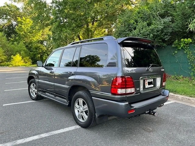 2006 Lexus LX 2nd Gen - Image 3 of 23