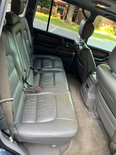 2006 Lexus LX 2nd Gen - Image 18 of 23