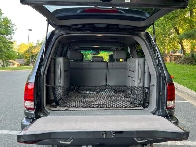 2006 Lexus LX 2nd Gen - Image 11 of 21
