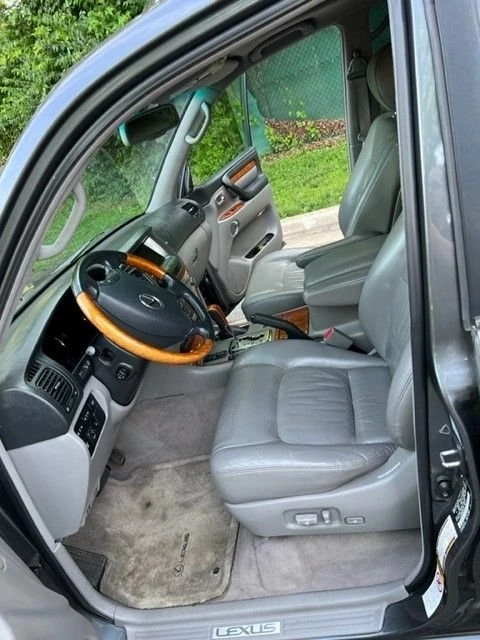 2006 Lexus LX 2nd Gen - Image 16 of 21