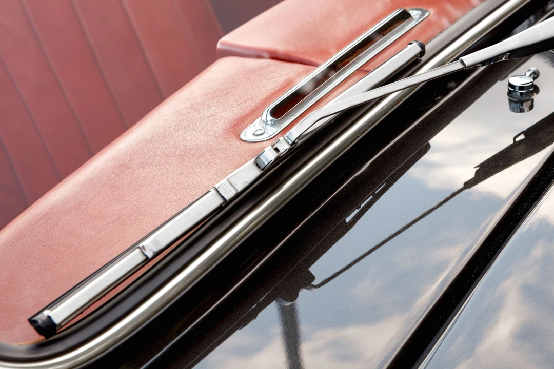 Aston Martin DB1 & DB2 & DB2/4 & DB Mark III - Image 17 of 25