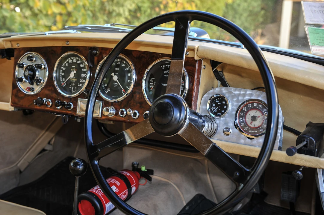 Aston Martin DB1 & DB2 & DB2/4 & DB Mark III - Image 15 of 31