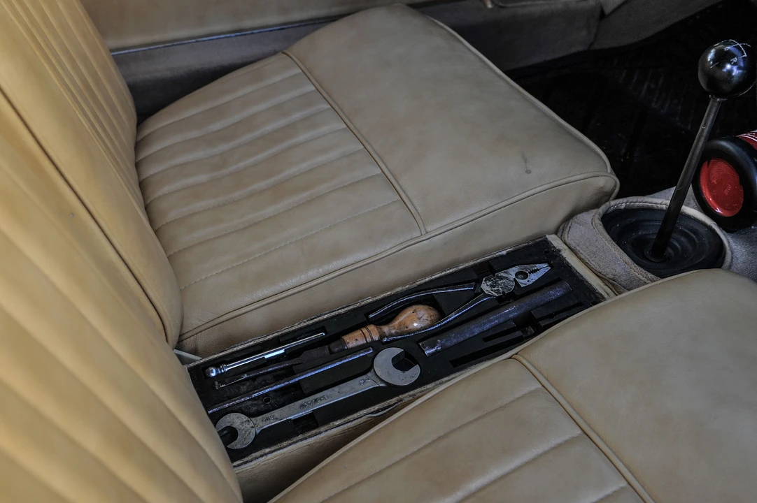 Aston Martin DB1 & DB2 & DB2/4 & DB Mark III - Image 20 of 31