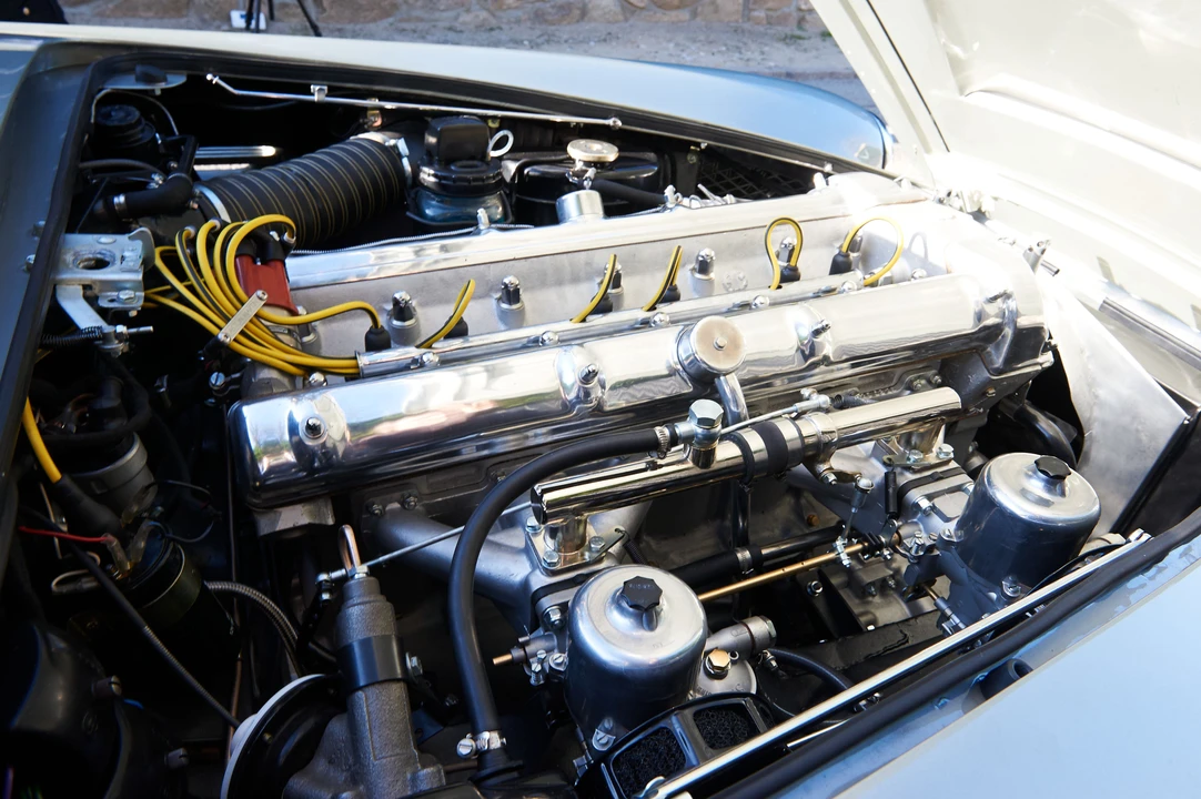 Aston Martin DB4 - Image 15 of 19