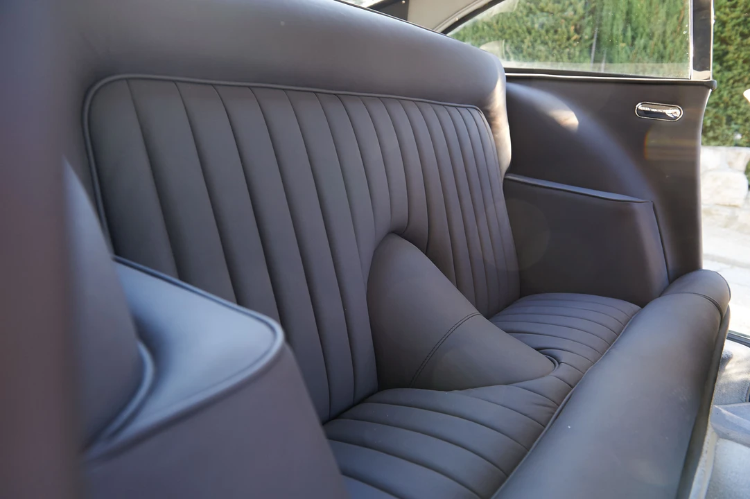 Aston Martin DB4 - Image 18 of 19