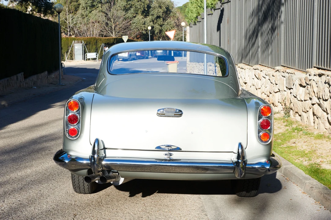 Aston Martin DB4 - Image 6 of 19