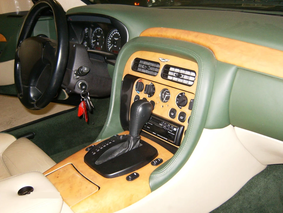 Aston Martin DB7 Vantage - Image 5 of 6