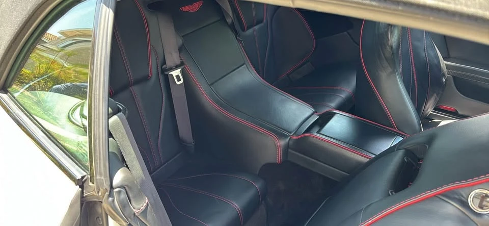 Aston Martin DB9 - Image 8 of 11