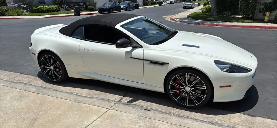Aston Martin DB9 - Image 3 of 11
