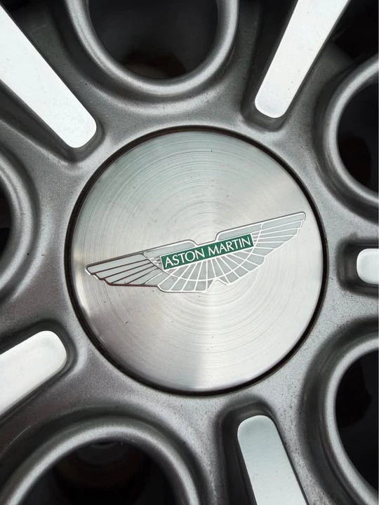 2022 Aston Martin DBX - Image 7 of 8