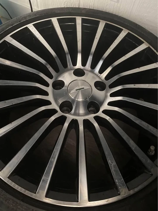 2017 Parts & Memorabilia Other Wheels - Image 2 of 7