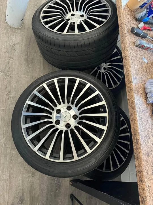 2017 Parts & Memorabilia Other Wheels - Image 5 of 7