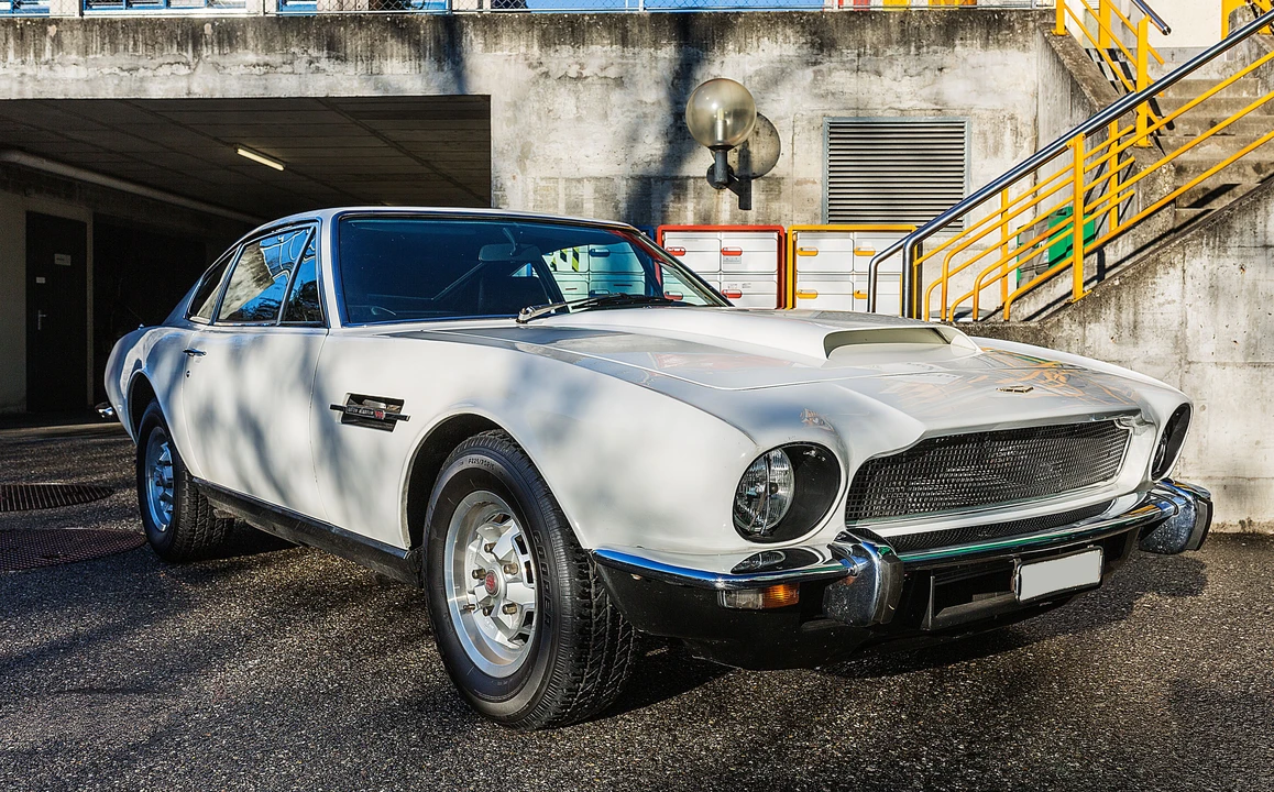 Aston Martin AM V8 - Image 7 of 16