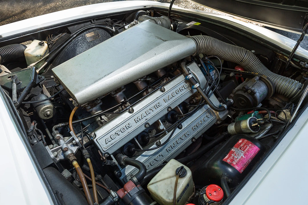 Aston Martin AM V8 - Image 14 of 16