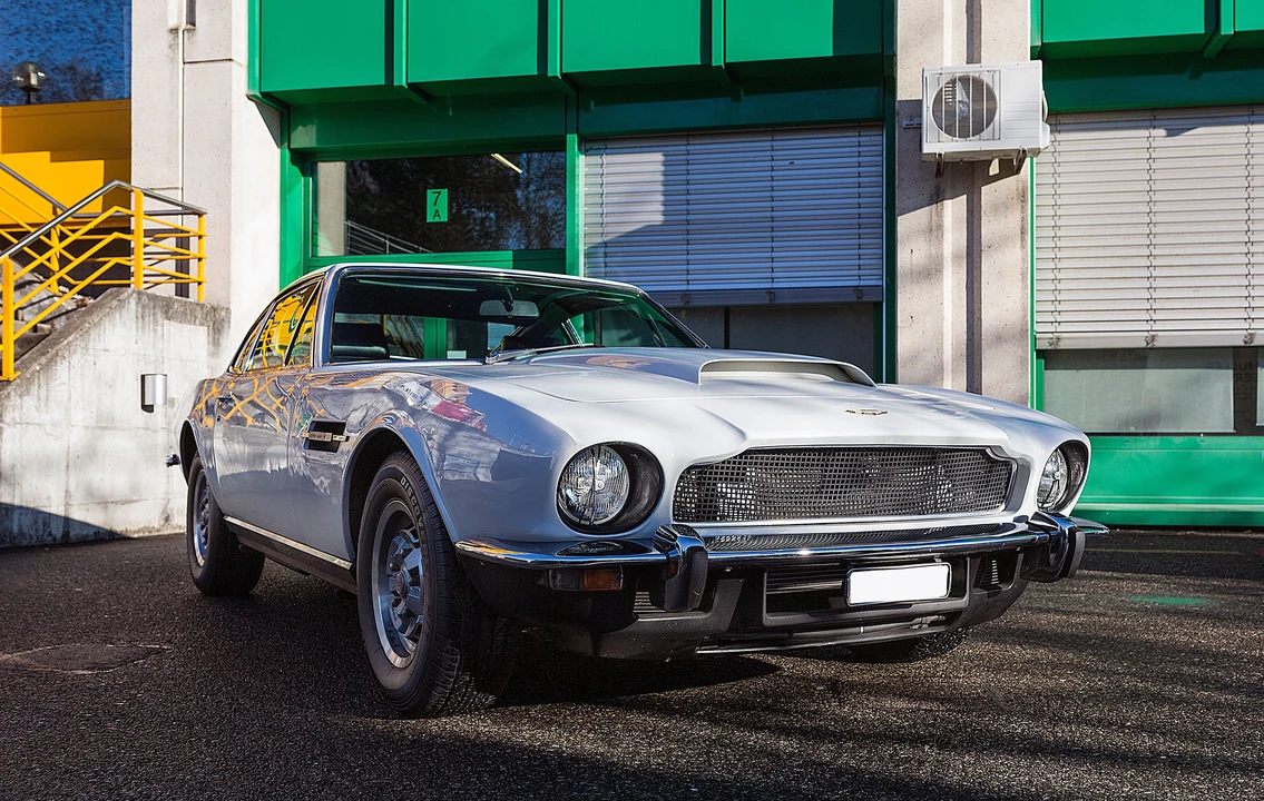 Aston Martin AM V8 - Image 6 of 16