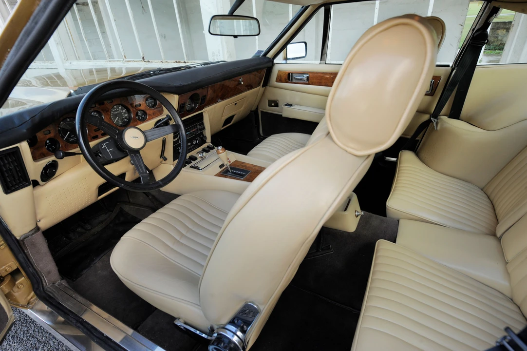 Aston Martin AM V8 - Image 19 of 31