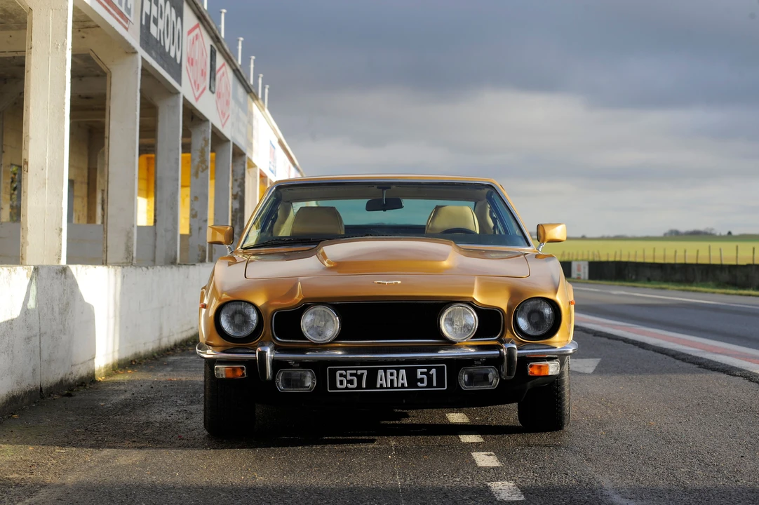 Aston Martin AM V8 - Image 6 of 31
