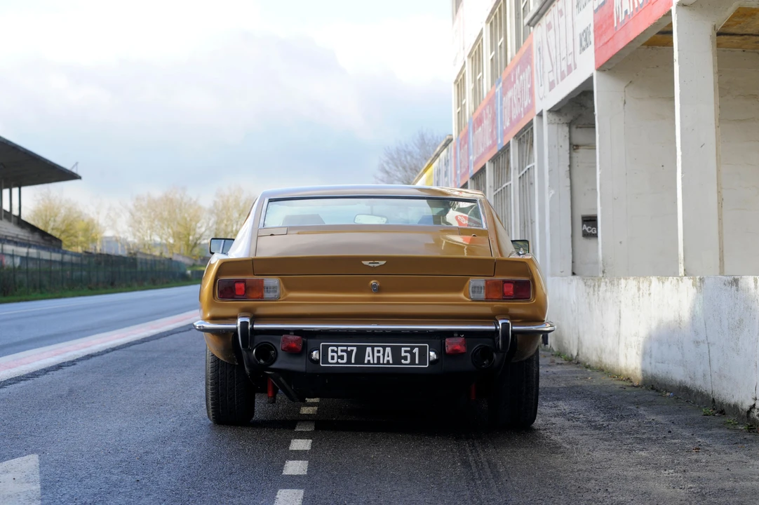 Aston Martin AM V8 - Image 7 of 31