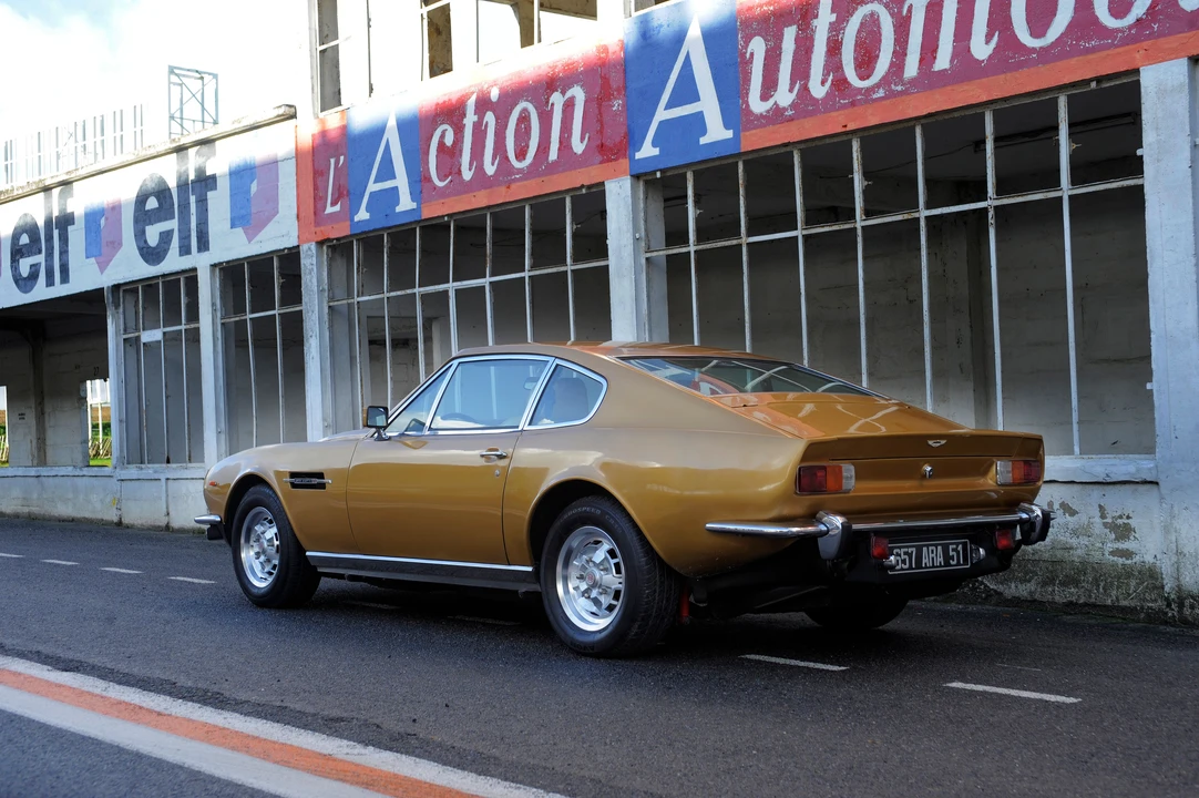 Aston Martin AM V8 - Image 18 of 31
