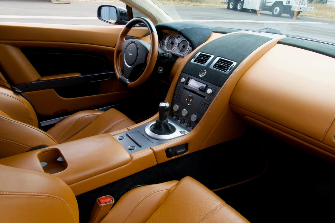 2007 Aston Martin Vantage - Image 6 of 29