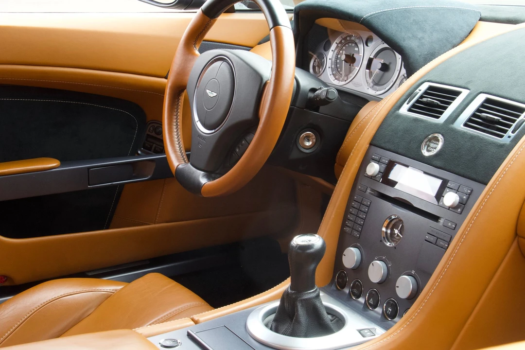 2007 Aston Martin Vantage - Image 13 of 29