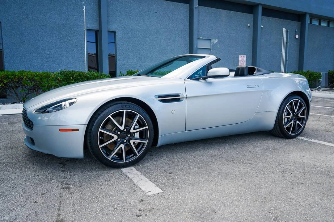 2009 Aston Martin V8 Vantage (2006-2017) - Image 1 of 6