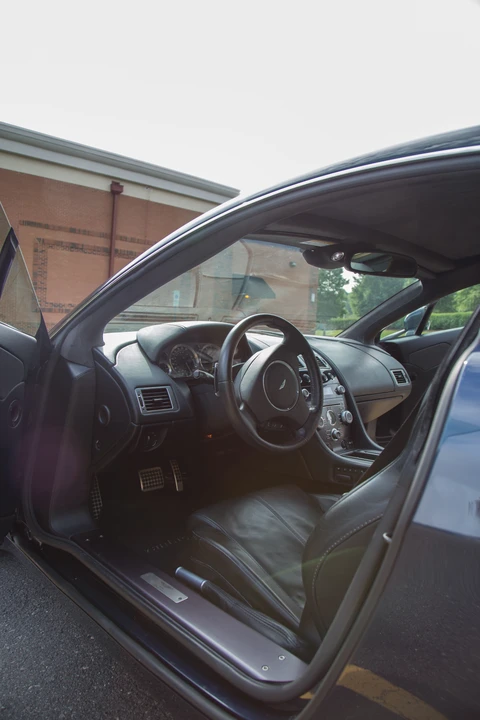 2009 Aston Martin Vantage - Image 10 of 10