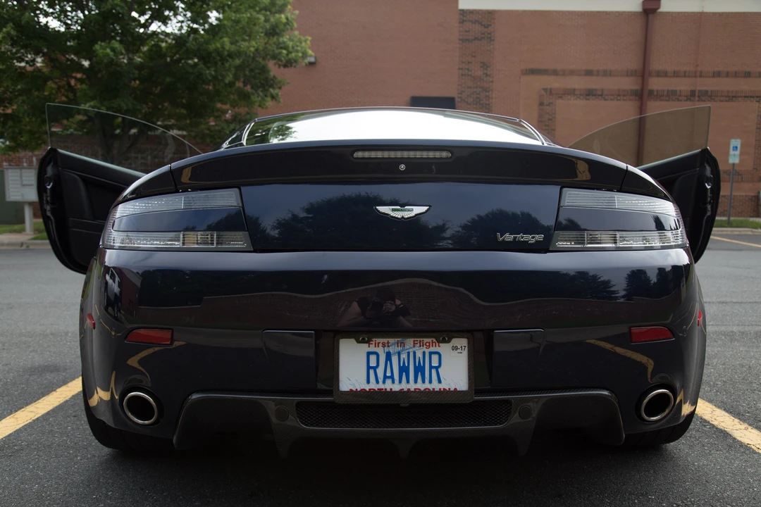 2009 Aston Martin Vantage - Image 2 of 10