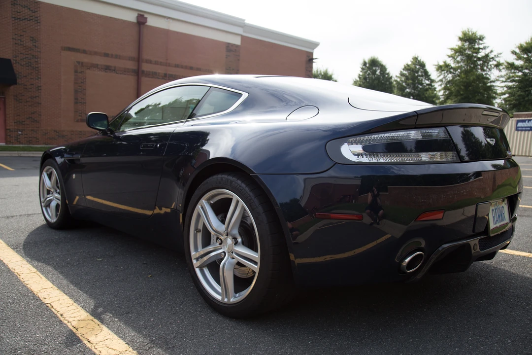 2009 Aston Martin Vantage - Image 6 of 10