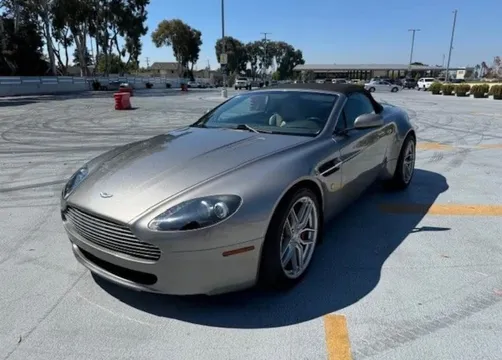 2010 Aston Martin V8 Vantage (2006-2017) - Image 2 of 3