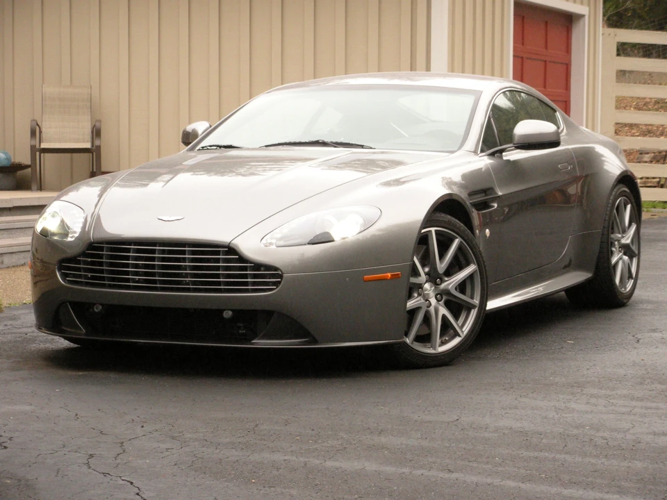 2011 Aston Martin V8 Vantage (2006-2017) - Image 3 of 5