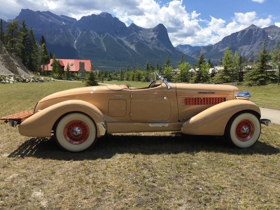 Auburn Speedster - Image 4 of 31