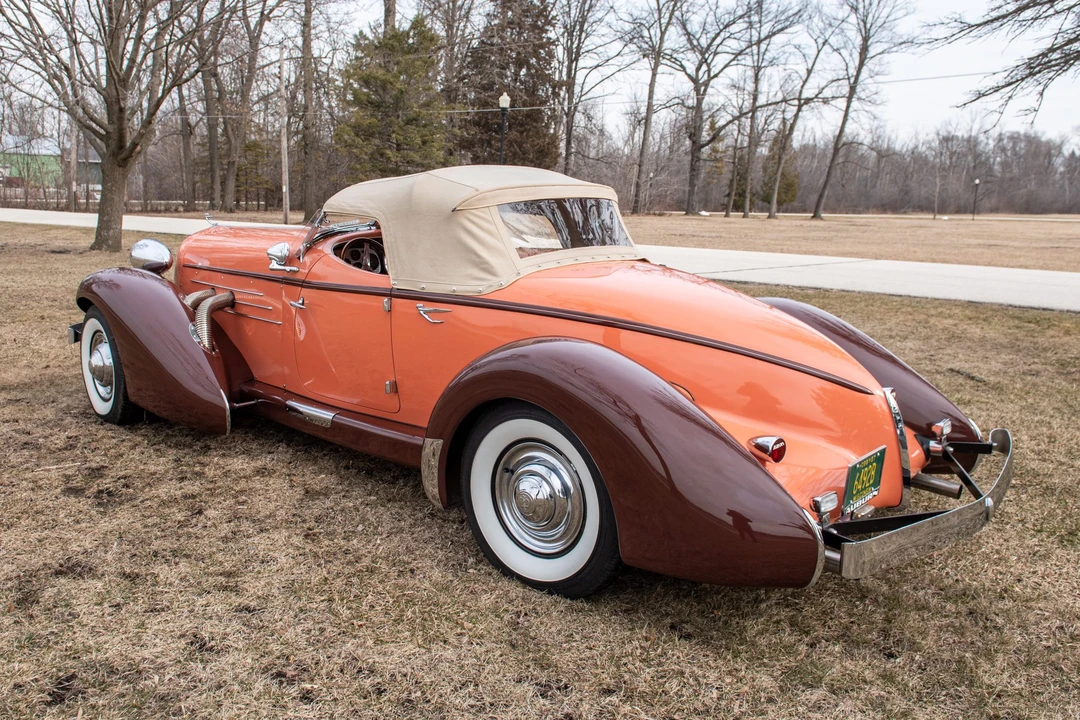Auburn Speedster - Image 4 of 31