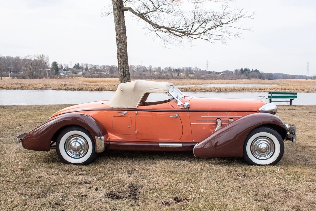 Auburn Speedster - Image 7 of 31