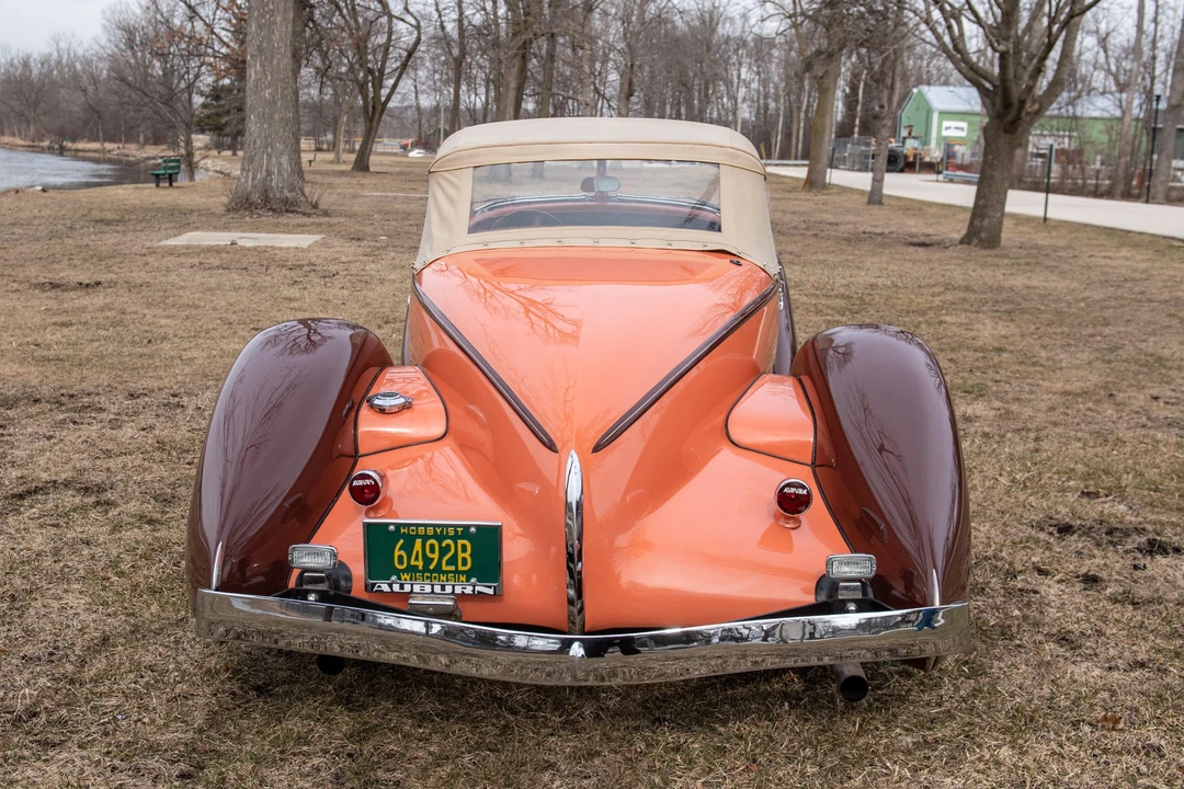 Auburn Speedster - Image 5 of 31