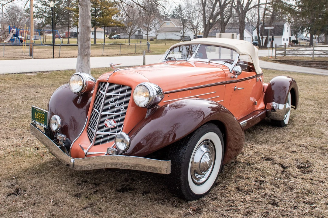 Auburn Speedster - Image 2 of 31