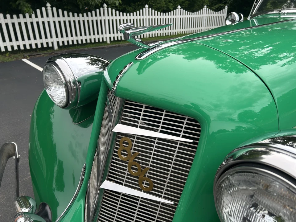 Auburn Speedster - Image 28 of 31