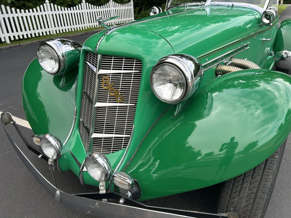 Auburn Speedster - Image 21 of 31