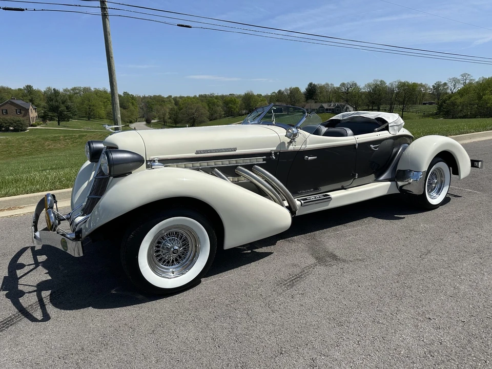 Auburn Speedster - Image 14 of 31