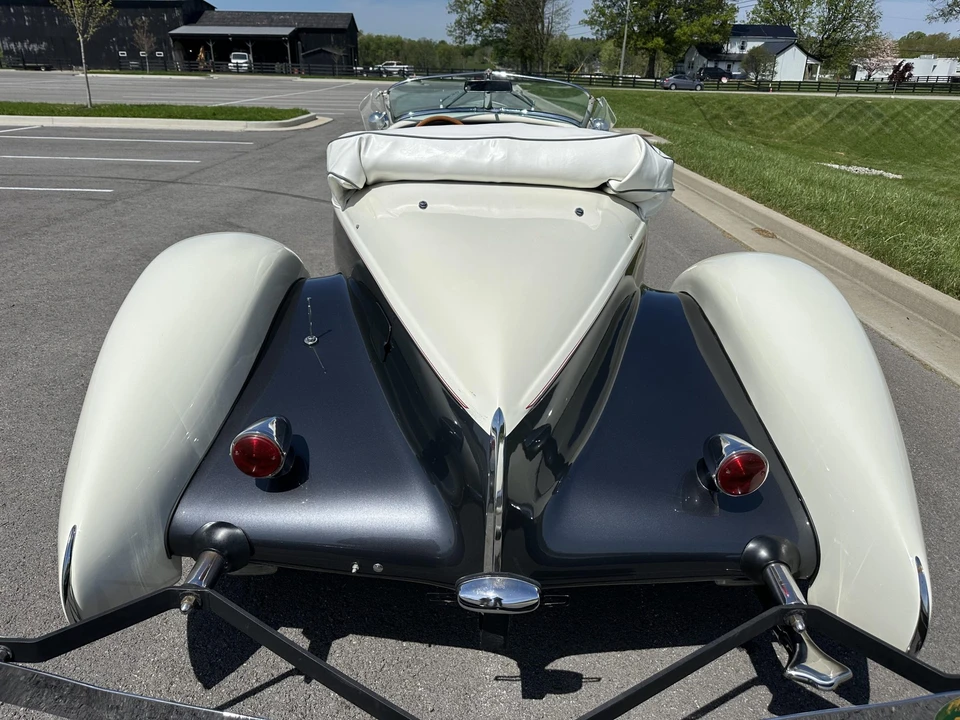 Auburn Speedster - Image 21 of 31