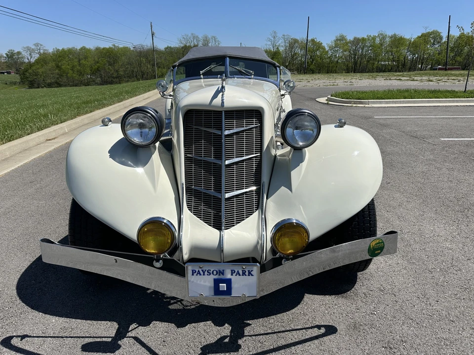 Auburn Speedster - Image 26 of 31