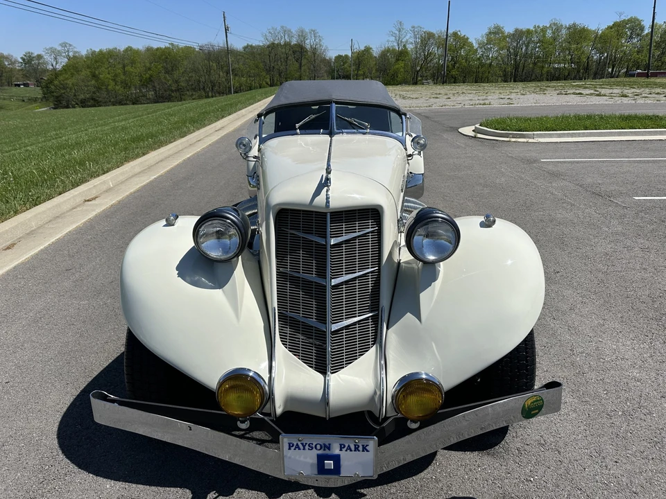 Auburn Speedster - Image 3 of 31