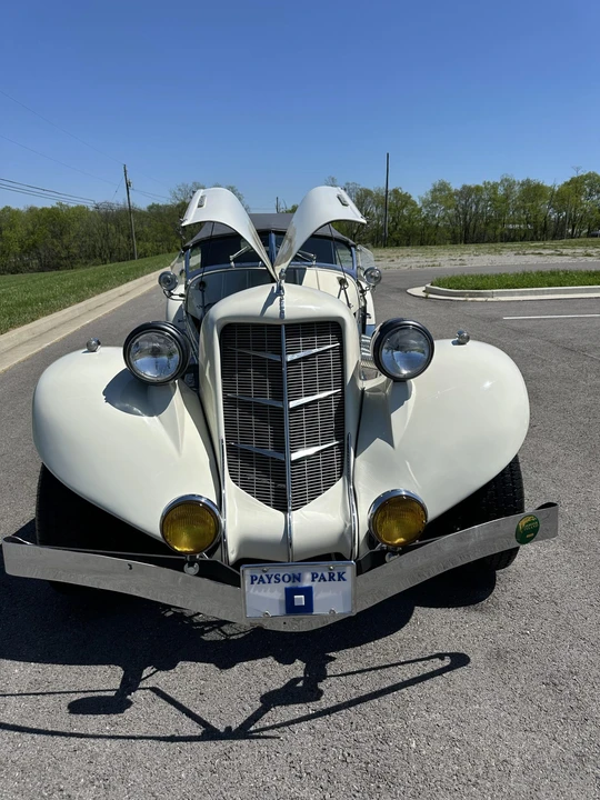 Auburn Speedster - Image 28 of 31