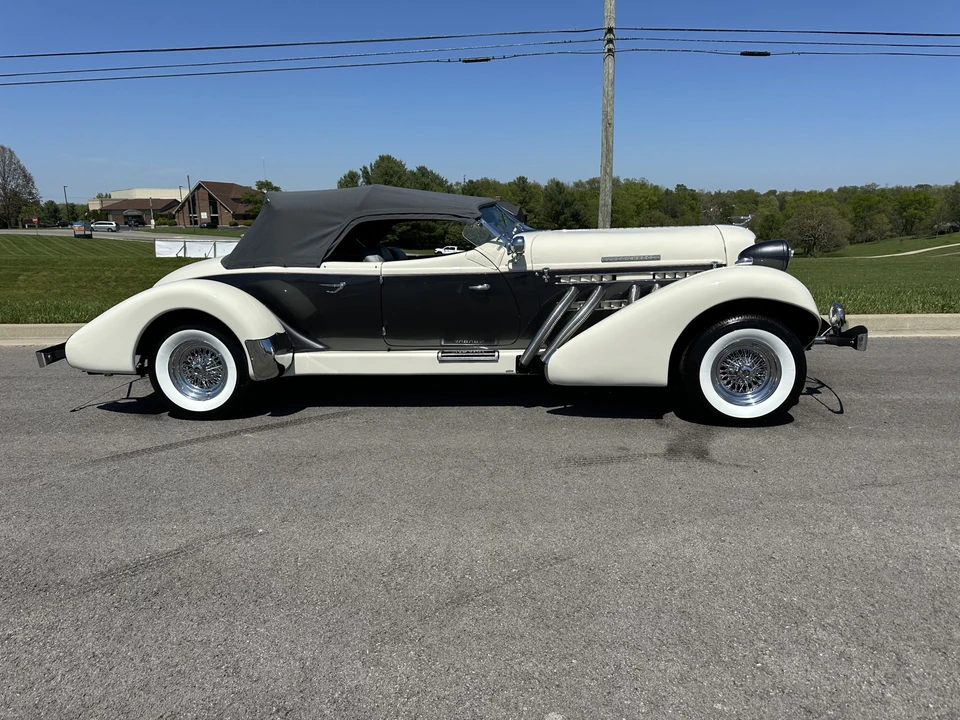Auburn Speedster - Image 5 of 31