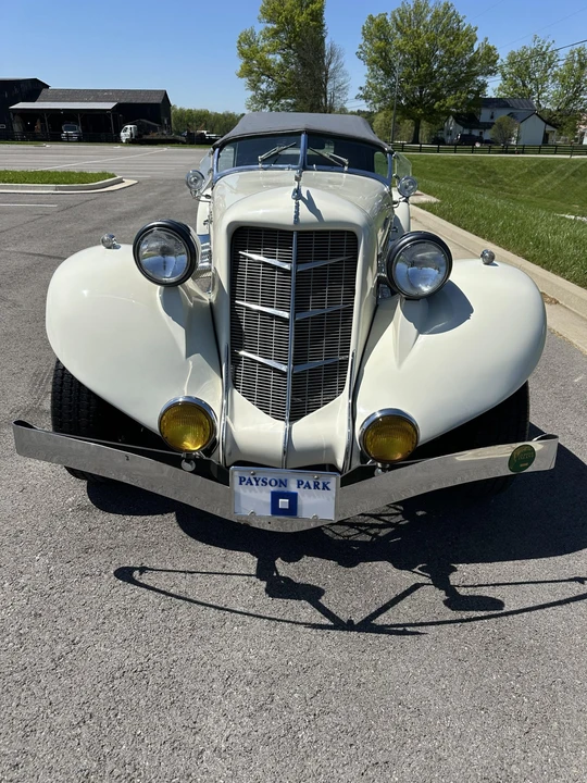 Auburn Speedster - Image 29 of 31