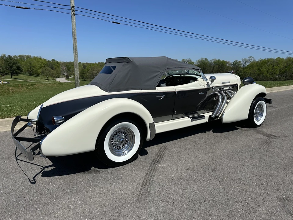 Auburn Speedster - Image 6 of 31