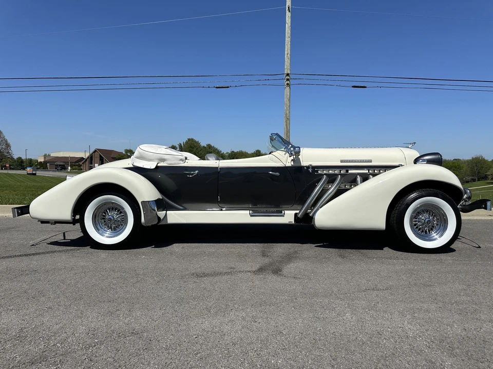 Auburn Speedster - Image 17 of 31