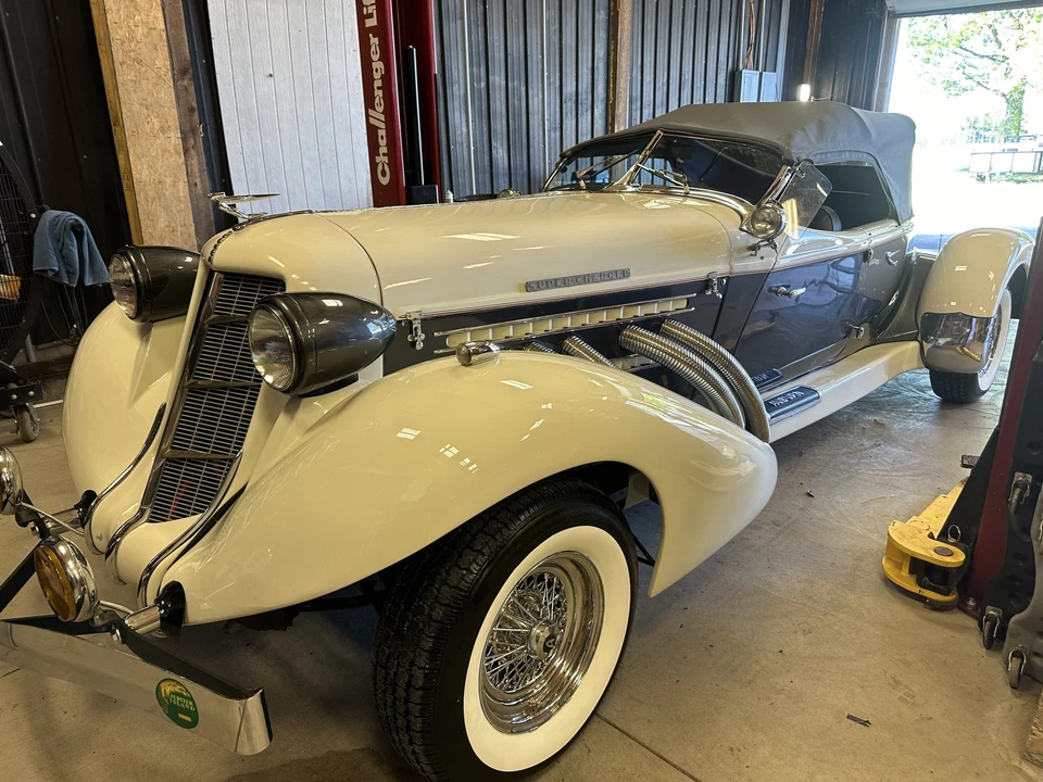 Auburn Speedster - Image 25 of 31