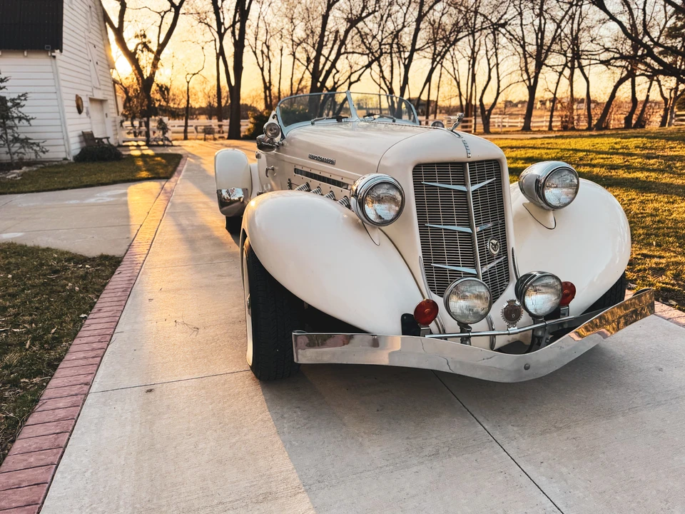 Auburn Speedster - Image 18 of 31