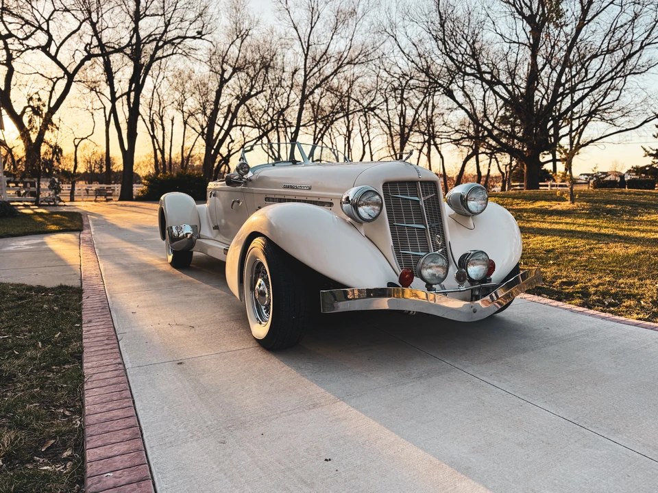 Auburn Speedster - Image 21 of 31